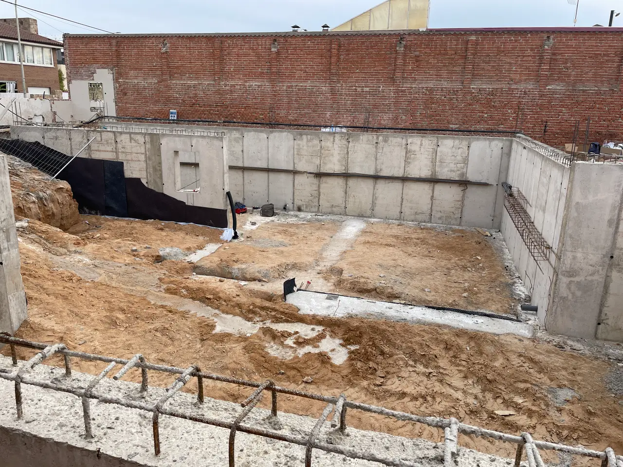 Viviendas pareadas con piscina: sótano