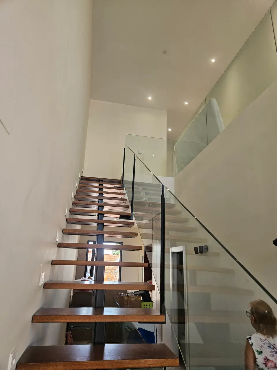 Vivienda unifamiliar con sótano: escalera